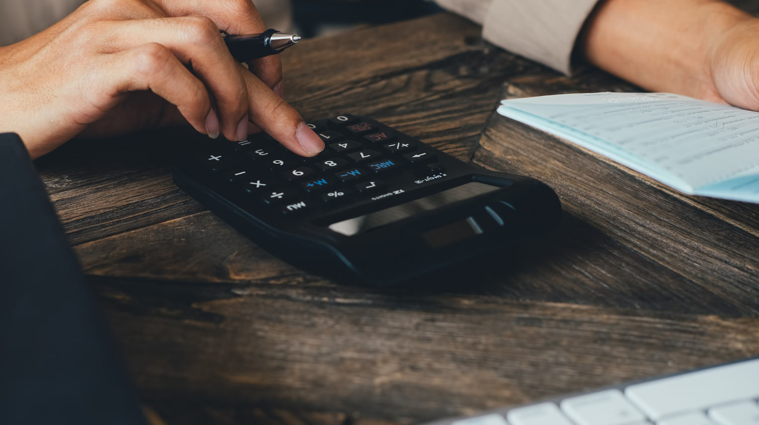 HR01_04: On Payroll Never Holidays