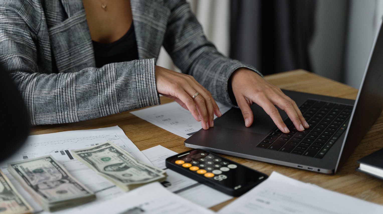HR01_03: On Payroll No Social Insurance